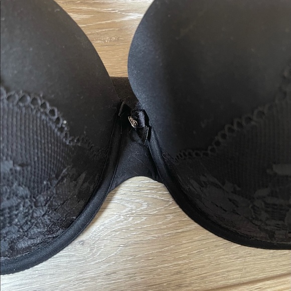 Black Victoria’s Secret Bra 38DDD - Picture 3 of 5